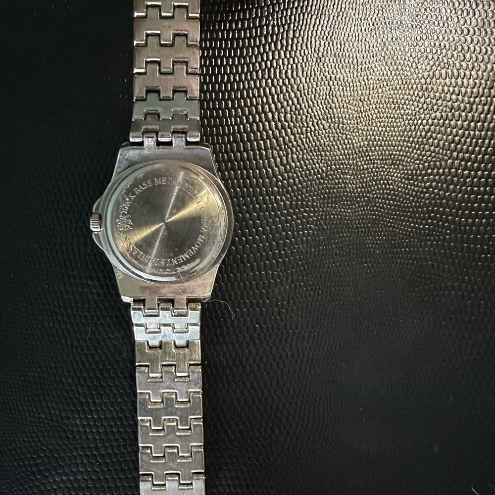 Ladies Quartz Watch - Picture 5 of 9